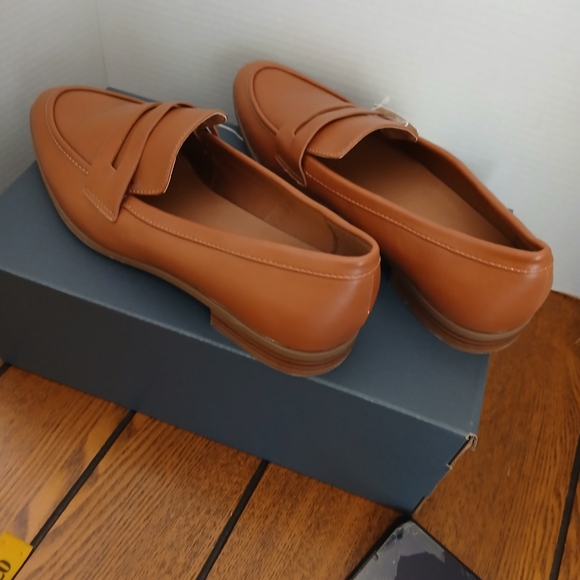 A New Day Brand New Brown Loafers Size 8W - Picture 5 of 8